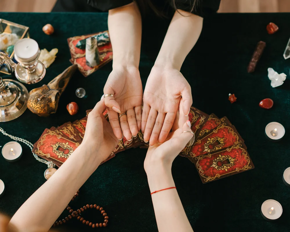 Palm Reader in Toronto